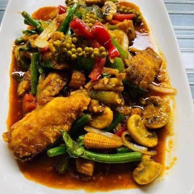 Pad Cha Pla (Tilapia Fillet).